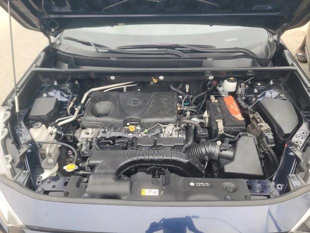 Toyota RAV4 2020 Blue