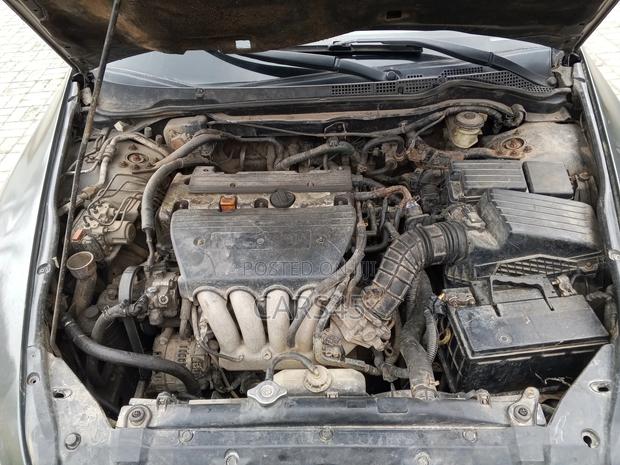 Honda Accord 2006 Gray
