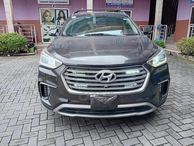 Hyundai Santa Fe 2017 Brown