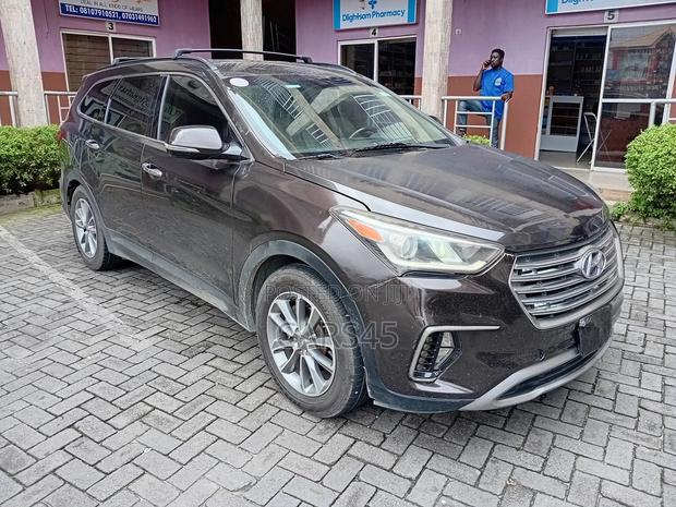 Hyundai Santa Fe 2017 Brown