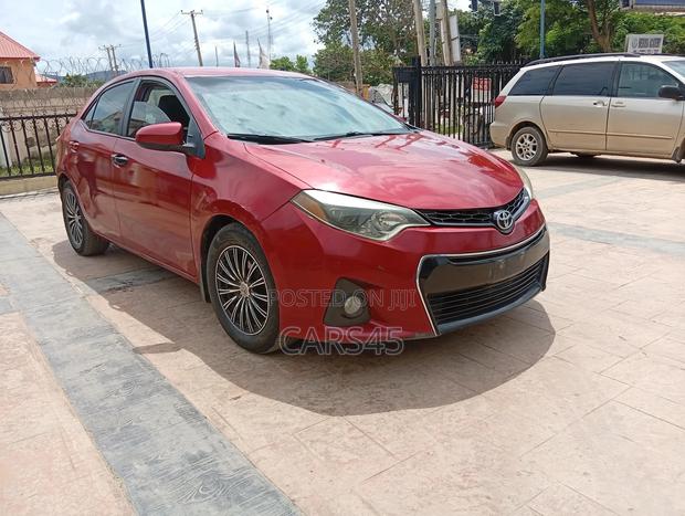 Toyota Corolla 2017 Red