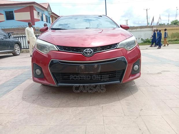 Toyota Corolla 2017 Red
