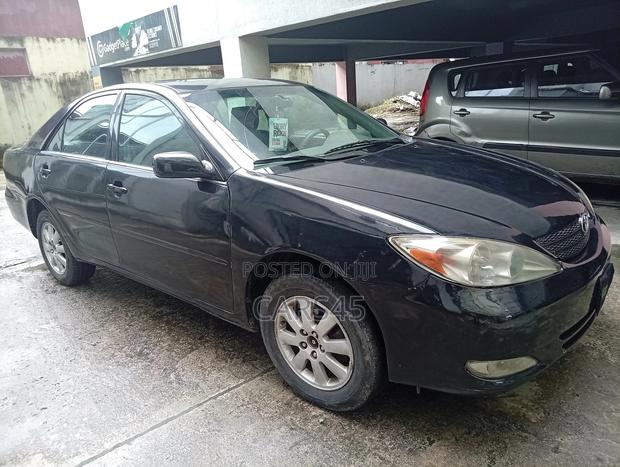 Toyota Camry 2002 Black