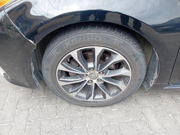 Toyota Avalon XLE FWDSedan (3.6L 6cyl 6A) 2016 Black