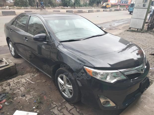 Toyota Camry 2014 Blue