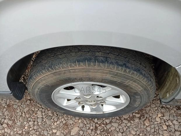 Toyota Harrier 2011 Silver