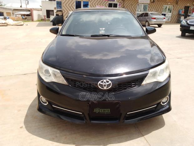 Toyota Camry XLE V6 4dr Sedan (3.5L 6cyl 6A) 2012 Black