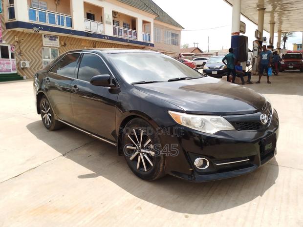 Toyota Camry XLE V6 4dr Sedan (3.5L 6cyl 6A) 2012 Black