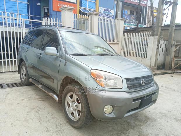 Toyota RAV4 2005 Green