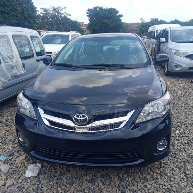 Toyota Corolla 2011 Black