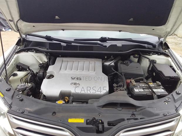 Toyota Venza 2009 White