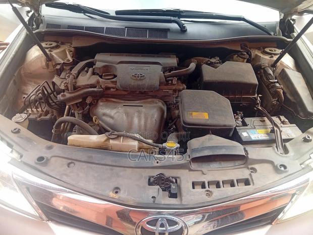 Toyota Camry 2014 Silver