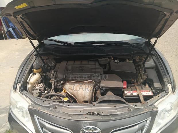 Toyota Camry 2011 Gray