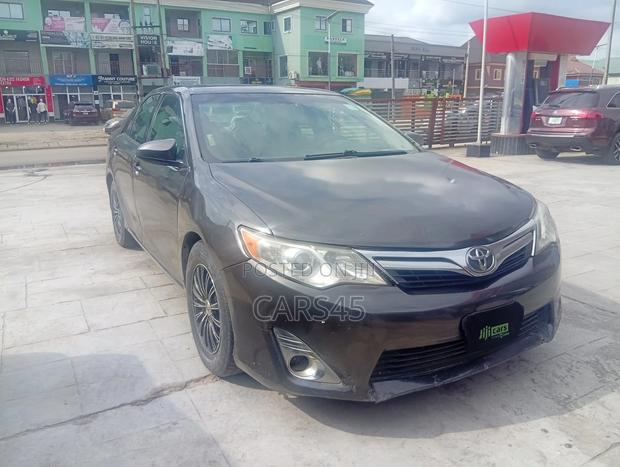 Toyota Camry 2014 Gray