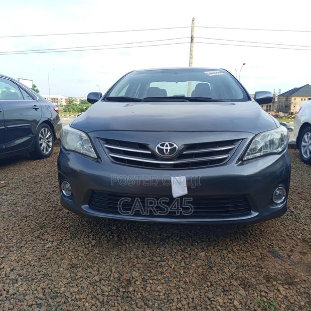 Toyota Corolla 2013 Gray