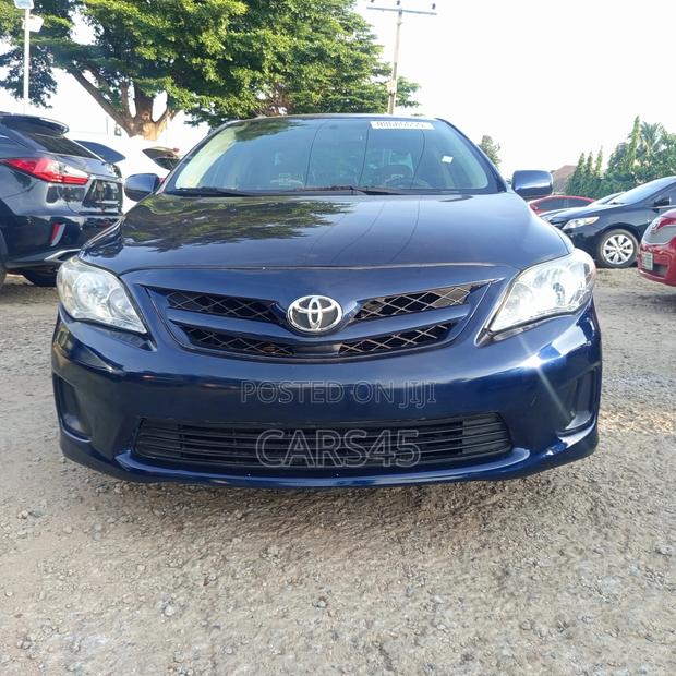 Toyota Corolla 2012 Blue