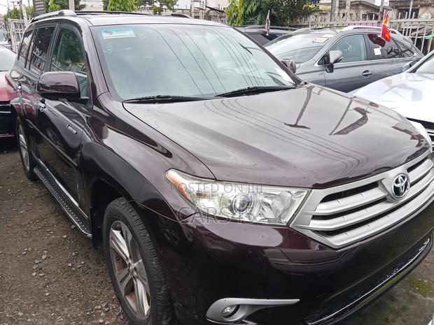 Toyota Highlander Limited 2011 Red