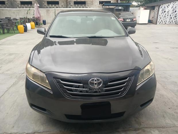 Toyota Camry 2009 Gray
