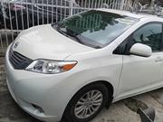 Toyota Sienna 2017 White for sale