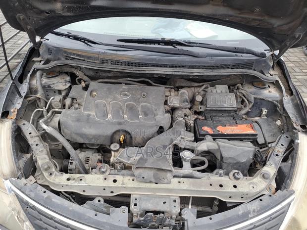 Nissan Versa 2011 Black
