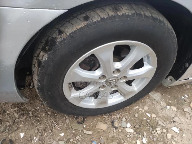 Toyota Camry 2011 Silver