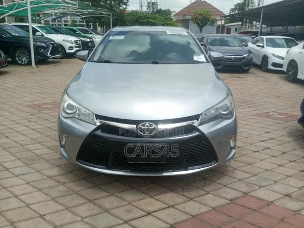 Toyota Camry LE 4dr Sedan (2.5L 4cyl 6A) 2015 Gray
