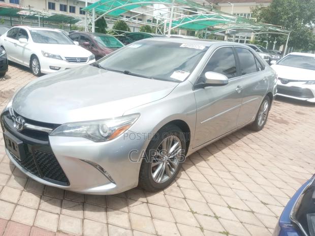 Toyota Camry LE 4dr Sedan (2.5L 4cyl 6A) 2015 Gray