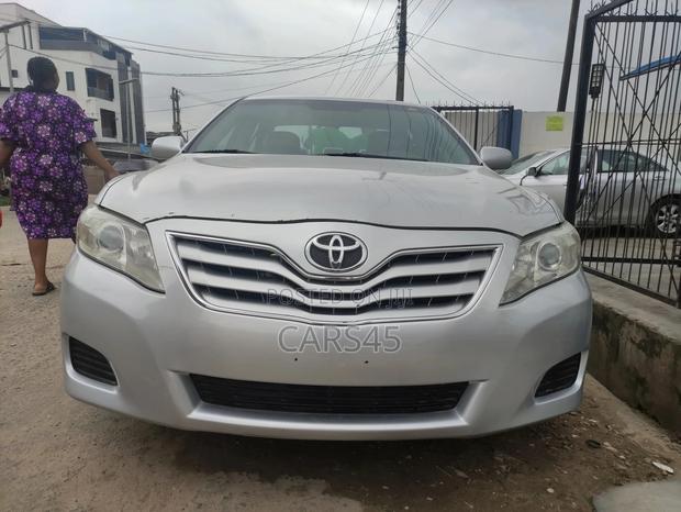 Toyota Camry 2011 Silver