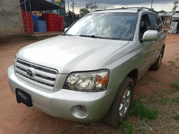 Toyota Highlander 2004 Silver