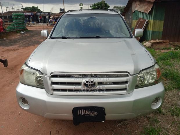 Toyota Highlander 2004 Silver