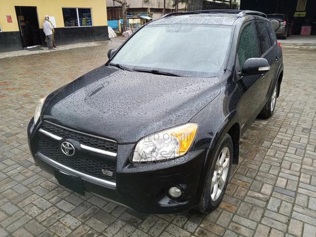 Toyota RAV4 2012 Black