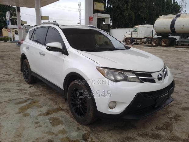 Toyota RAV4 2013 White