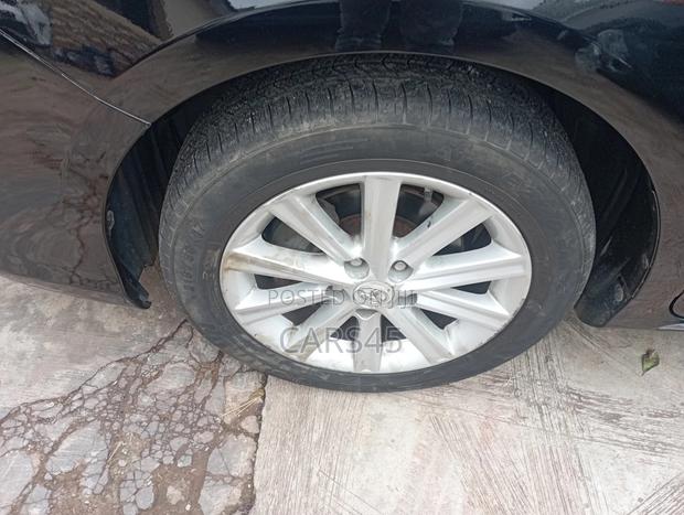 Toyota Camry XLE V6 4dr Sedan (3.5L 6cyl 6A) 2012 Black
