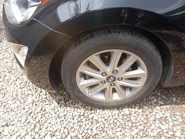 Hyundai Elantra 2015 Black