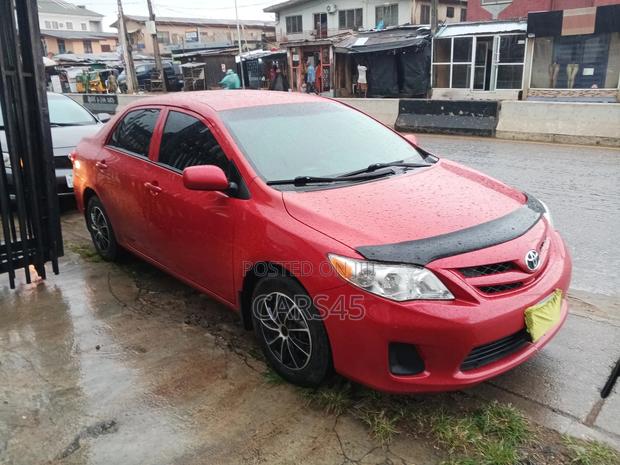 Toyota Corolla 2013 Red