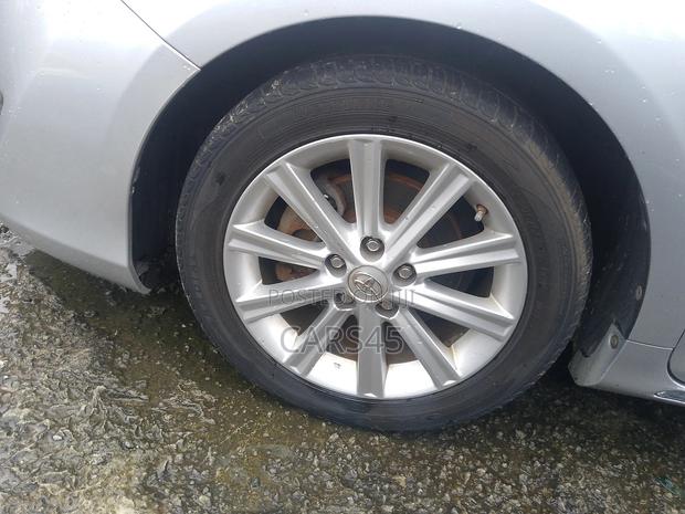 Toyota Camry 2014 Silver