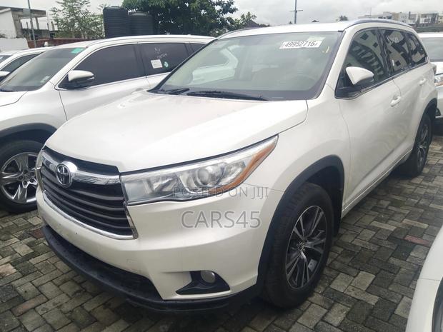 Toyota Highlander 2016 Beige