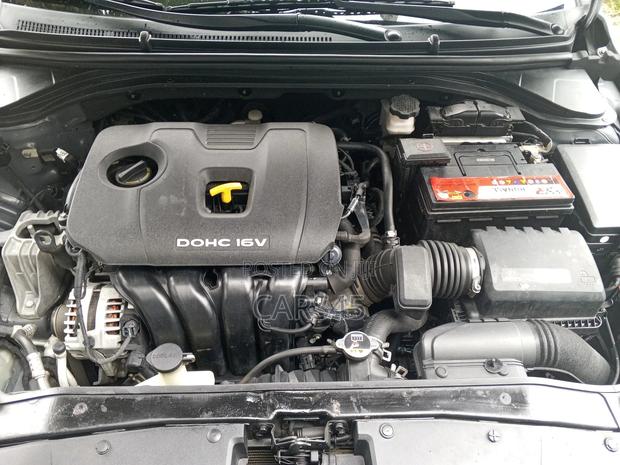 Hyundai Elantra Limited 2018 Gray