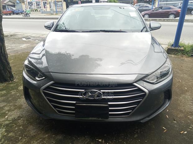 Hyundai Elantra Limited 2018 Gray