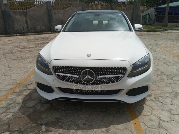 Mercedes-Benz C300 2017 White