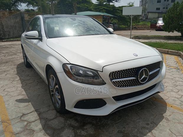Mercedes-Benz C300 2017 White