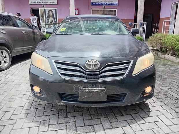 Toyota Camry 2010 Black