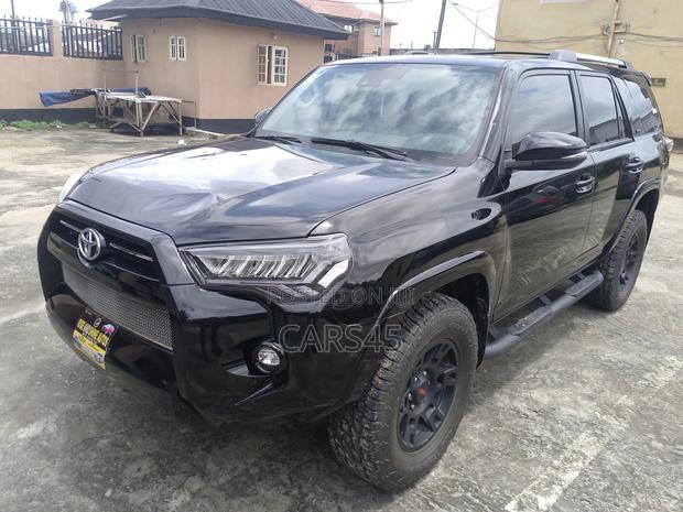 Toyota 4-Runner 2024 Black