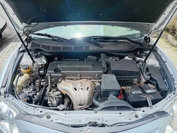 Toyota Camry 2009 Silver