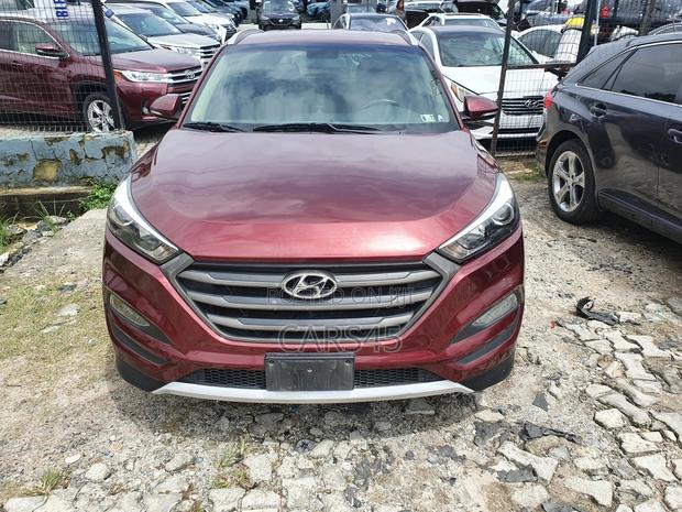 Hyundai Tucson 2017 Red