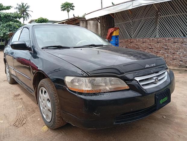 Honda Accord 5P 2001 Black