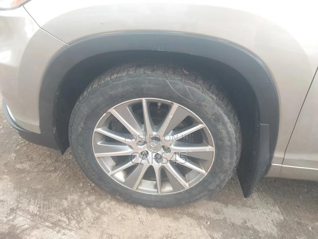 Toyota Highlander 2014 Gold