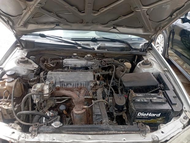 Toyota Camry 2001 Gold