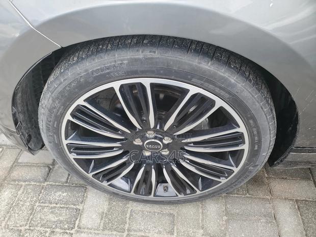 Land Rover Range Rover Velar 2019 Gray