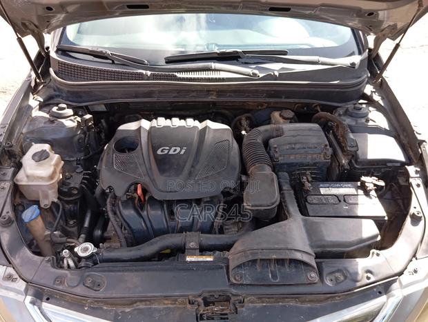 Hyundai Sonata 2011 Gray